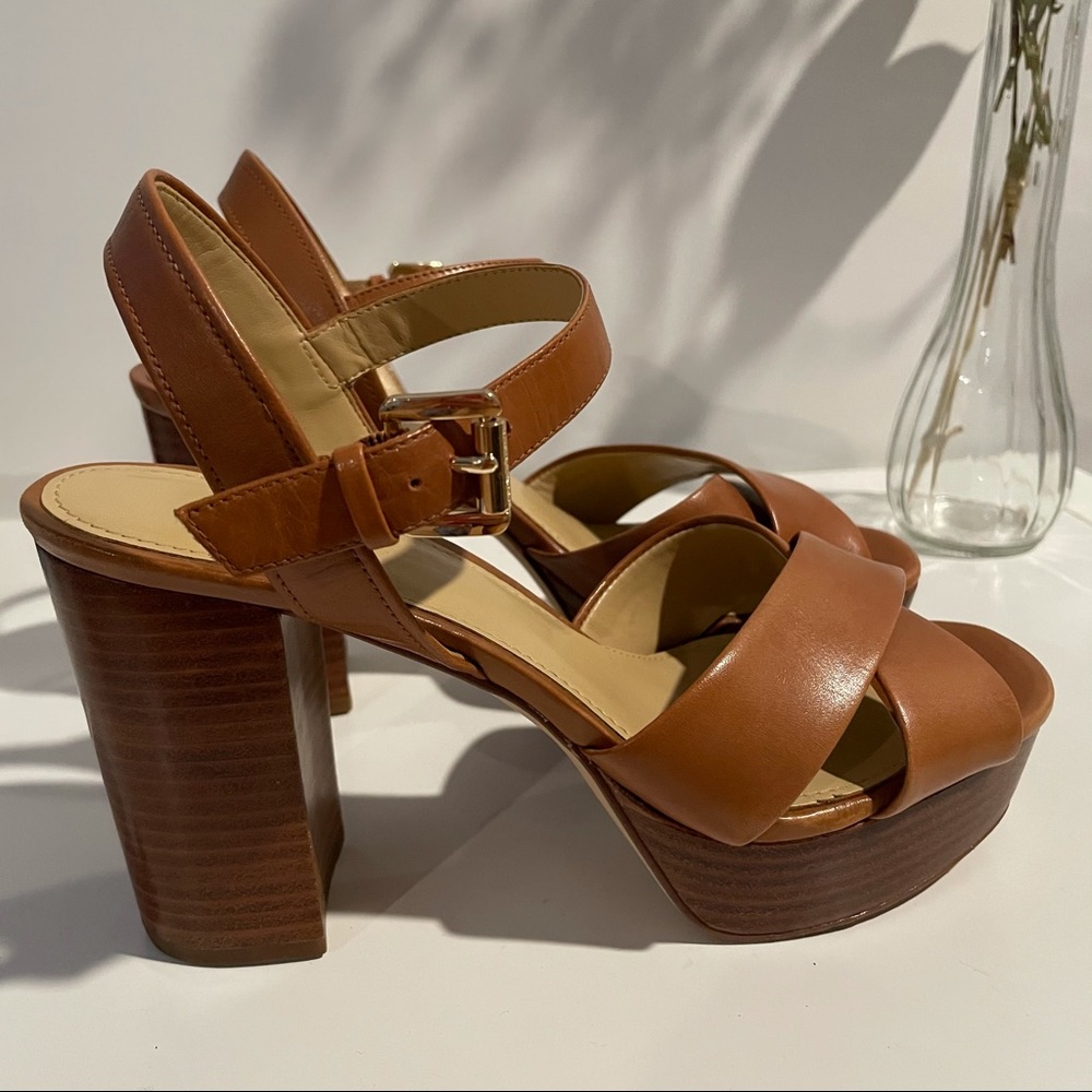 MICHAEL KORS | DIVIA PLATFORM SHOE US 6.5
